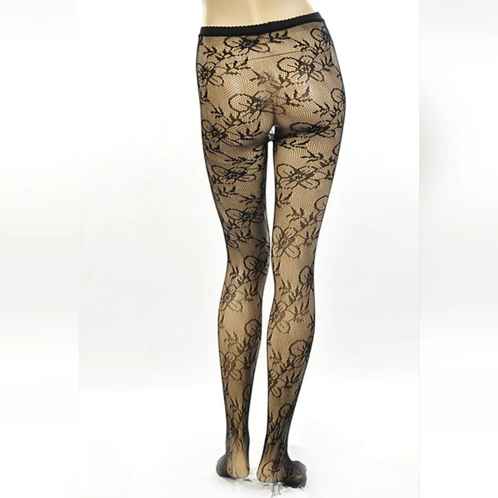 fishnet pantyhose
